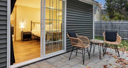 The Cozy Home- New, Comfortable, Centrally located