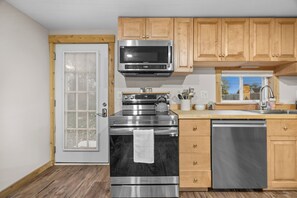 Microwave, oven, stovetop, dishwasher