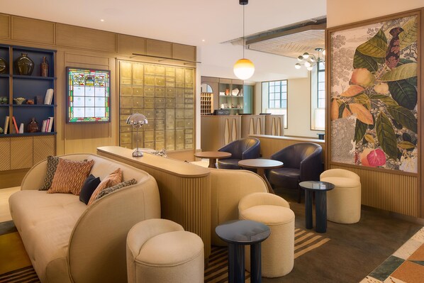 Reception - The Derby London City, Curio Collection By Hilton (London)