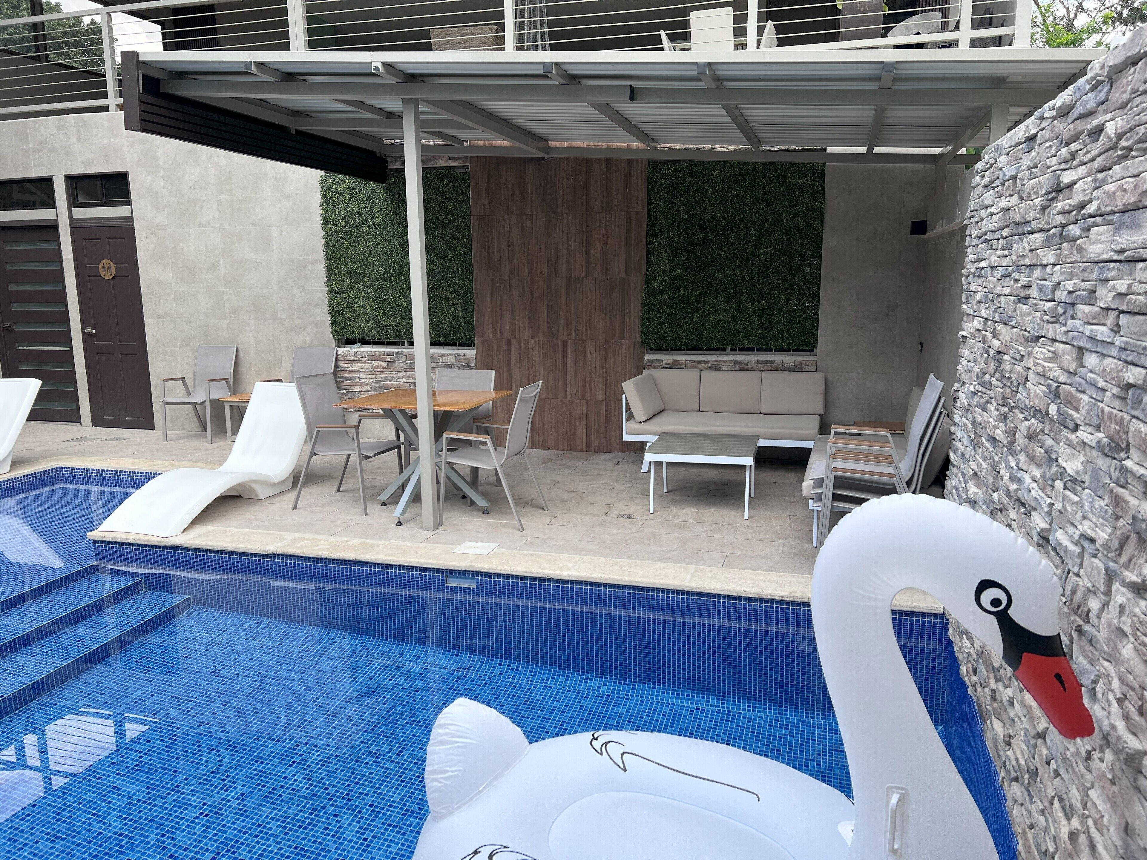 Piscine extérieure, piscine chauffée