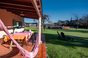 Apartment | Outdoor dining