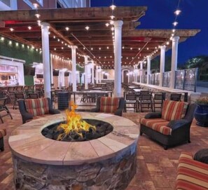 Property grounds - 1BR Villa – Westgate Lakes Resort Free Shuttle (Orlando)