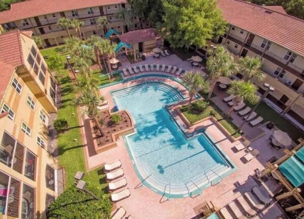 Pool - 2BR Deluxe Villa – Westgate Blue Tree Orlando (Lake Buena Vista)