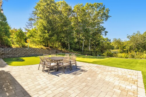 Cape Cod Escape at Casa de Leo!