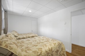 Escrivaninha, Wi-Fi de cortesia, roupa de cama