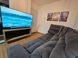 Smart TV, books