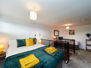 2 bedrooms, desk, iron/ironing board, travel cot