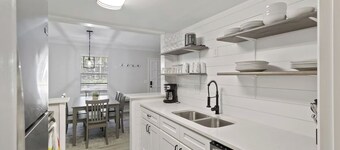 Hilton Head 3BR Retreat Pool, Dining & Shops
