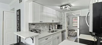 Cozy 2BR Hilton Head Townhome w/ Pool Access