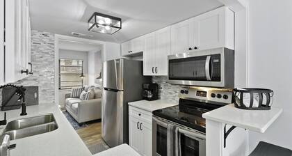 Cozy 2BR Hilton Head Townhome w/ Pool Access