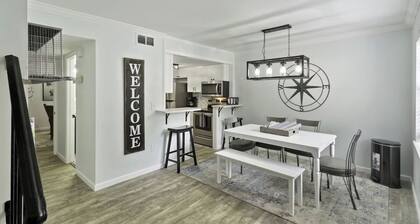 Cozy 2BR Hilton Head Townhome w/ Pool Access