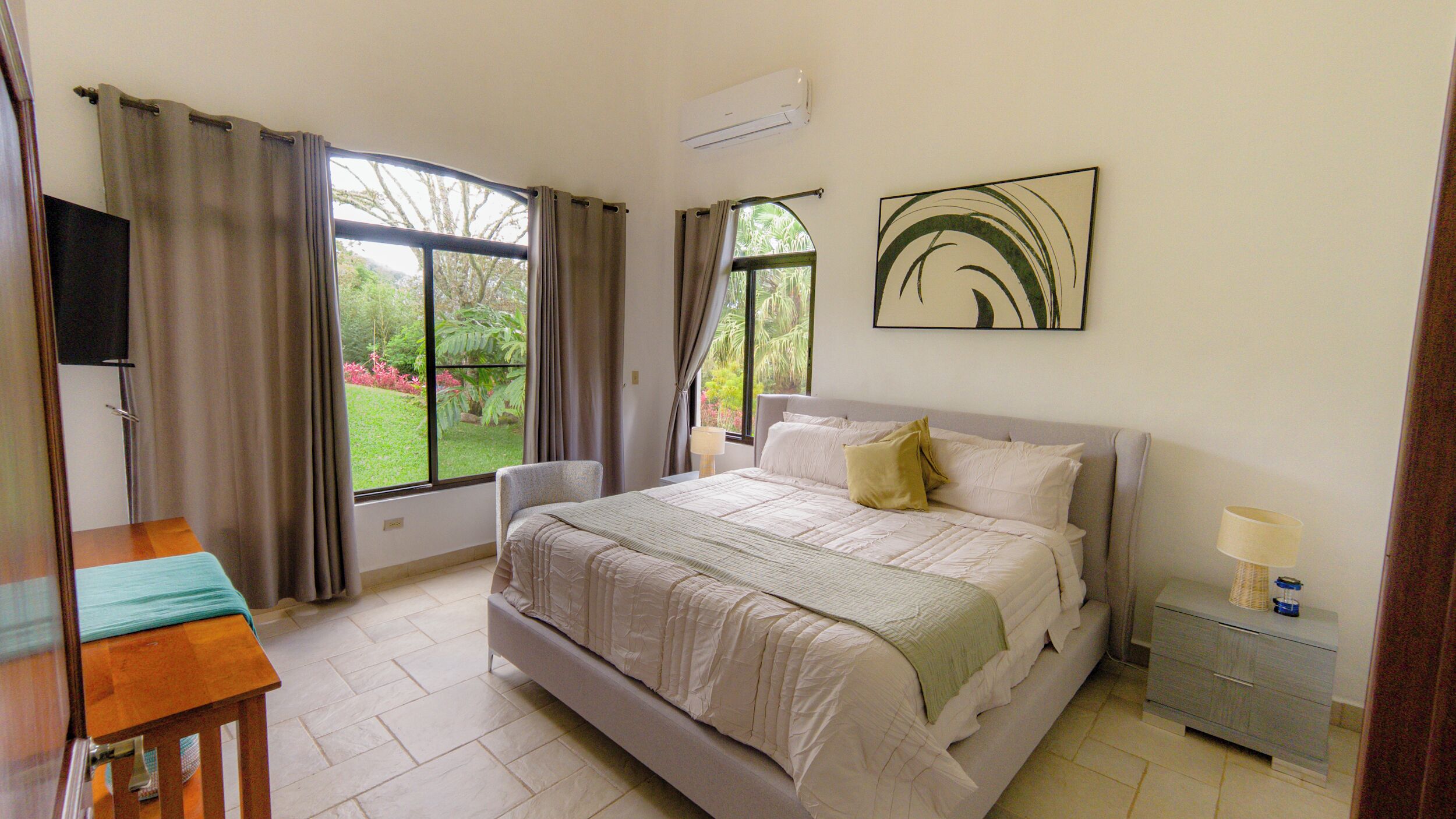 1 chambre, fer et planche à repasser, Wi-Fi gratuit, draps fournis