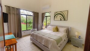 1 soverom, strykejern/-brett, wi-fi (inkludert) og sengetøy