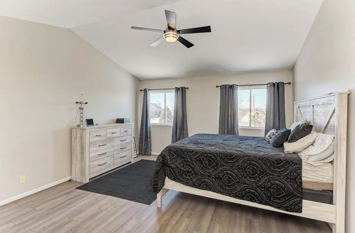 2 عدّة غرف نوم وخدمة الإنترنت