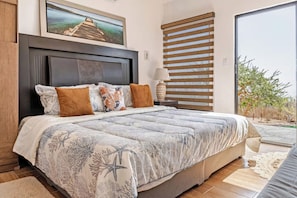 Comfort Villa | Desk, free WiFi, bed sheets