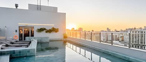 Basic Apartment | Pool