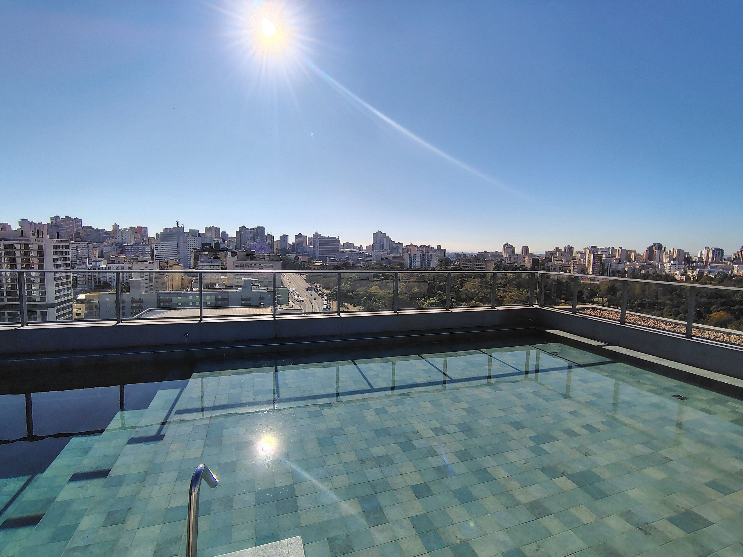 Basic Apartment | Kolam renang | Kolam renang terbuka 