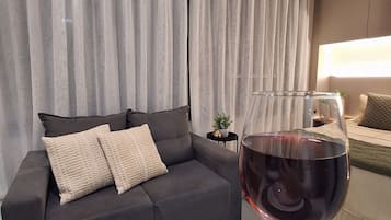 Basic Apartment | Living area