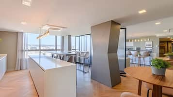 Departamento básico | Restaurantes