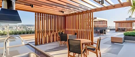 Apartment | Outdoor dining