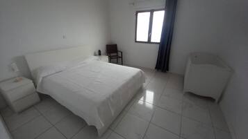 4 bedrooms, free WiFi, bed sheets