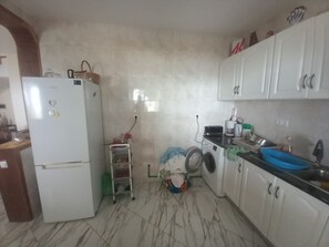 Micro-ondes, four, plaque de cuisson