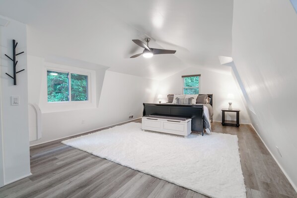 1 chambre, fer et planche à repasser, accès au Wi-Fi (inclus)