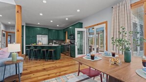 Dining - Helen Haus: Golf Sim & Hot Tub Theater Retreat (Helen)