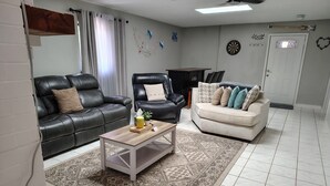 Unclassified image, 2 of 30, button - 3-bedroom house w/pond next to White Oak Lake (Chidester)