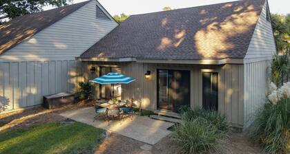 Hilton Head Retreat Gated Villa, Pets OK