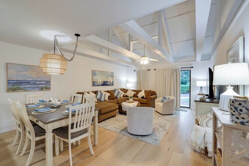 Hilton Head Retreat Gated Villa, Pets OK