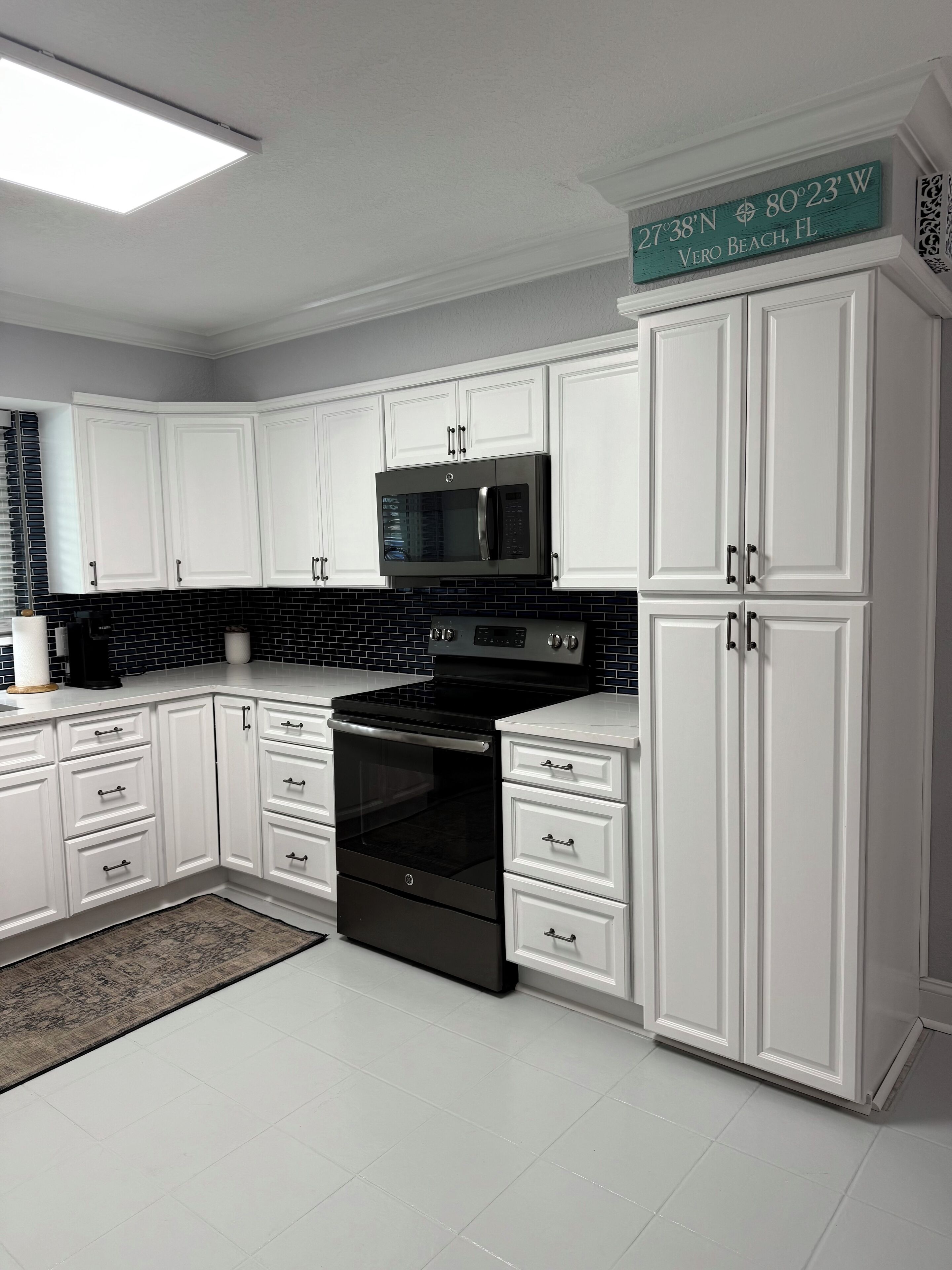 Microondas, horno, parrilla de estufa y lavavajillas 