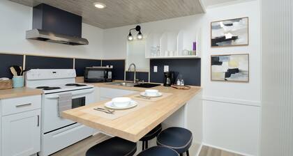 Just Renovated! Cozy 2BR Close to Disney