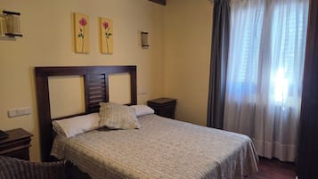 Double Room | Desk, free WiFi