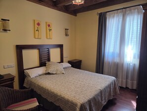 Double Room | Desk, free WiFi - Hotel Rural Las Farolas (El Espinar)