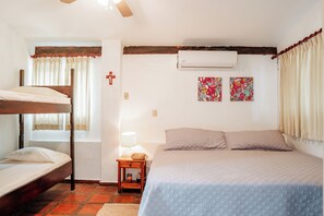 4 室のベッドルーム、WiFi、ベッドシーツ、車椅子でアクセスできる設備