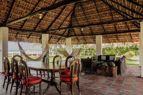 4-bedroom house in Playa Costa Azul, ideal for families and sharing with friends