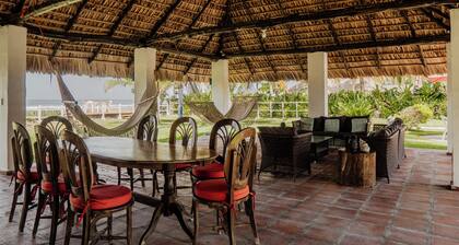 4-bedroom house in Playa Costa Azul, ideal for families and sharing with friends