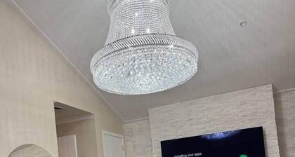 Riverfront Pet Friendly Minimalist Karaka Stay – Close to Motorway