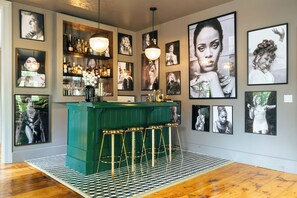Bar (on property) - Amaya Bed&Breakfast (Oak Hill)