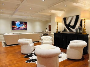 Interior - Mansion at MSU (Starkville)