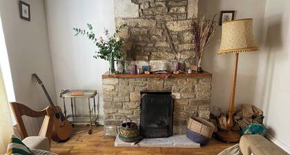 Enchanting 1 bedroom cottage in Frome