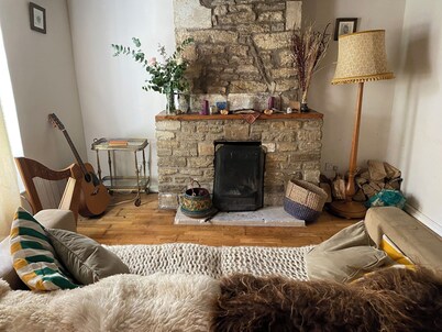 Enchanting 1 bedroom cottage in Frome
