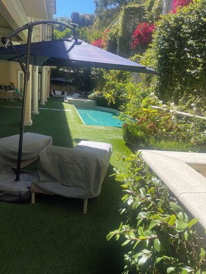 Pool - Luxurious 5-bedroom villa with AC, fitness room in Beverly Hills (Beverly Hills)