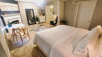 1 bedroom, WiFi, bed sheets