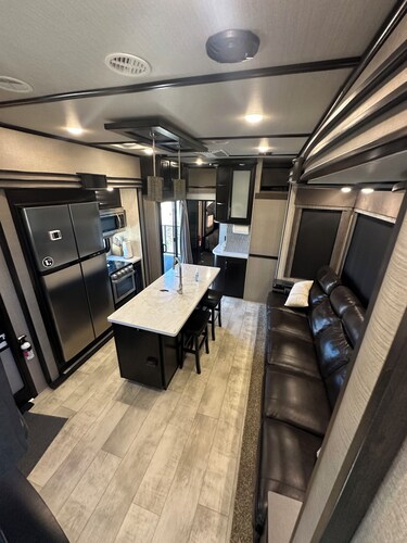 Luxury RV Camper Southern UTAH!