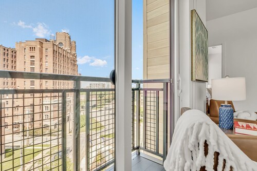 Peaceful & Relaxing 2BR | Cleveland Clinic