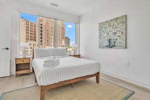 3 Schlafzimmer, Schreibtisch, Bügeleisen/Bügelbrett, WLAN