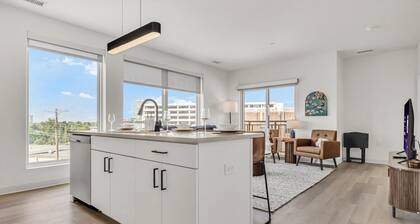 Stylish & Comfortable 2BR | Cleveland Clinic