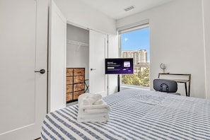 3 bedrooms, desk, iron/ironing board, WiFi